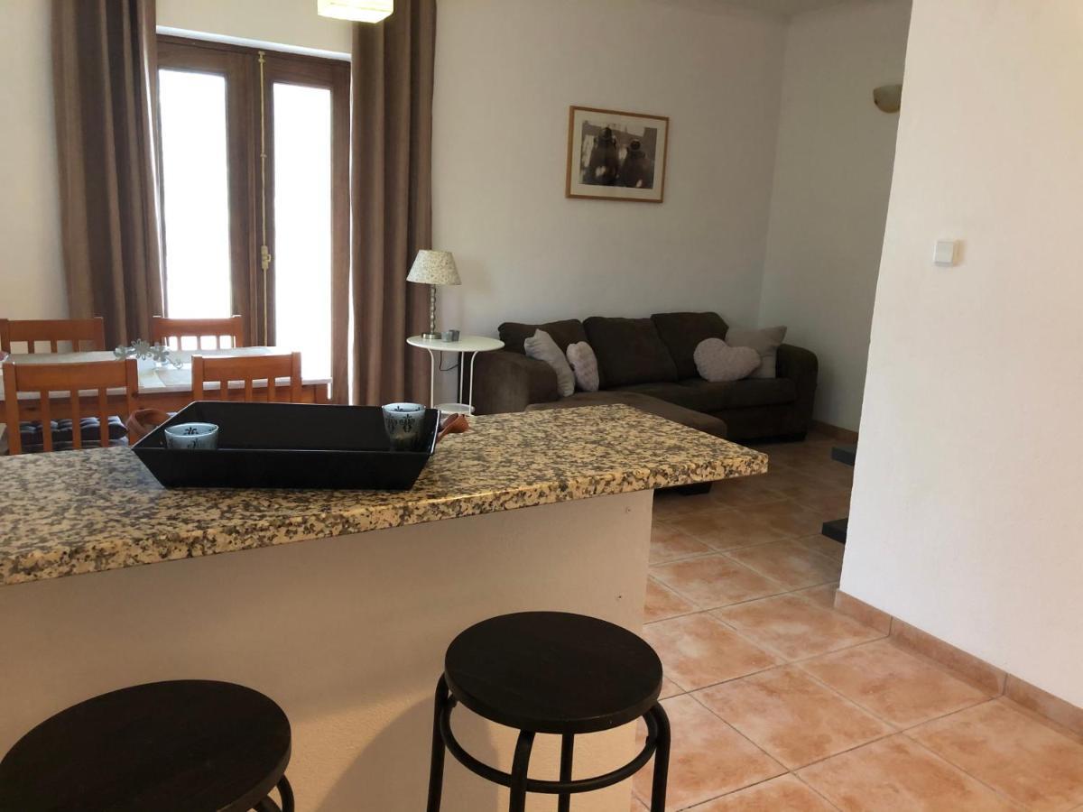 A Casa Amarela Lägenhet Pinheiro de Coja Exteriör bild