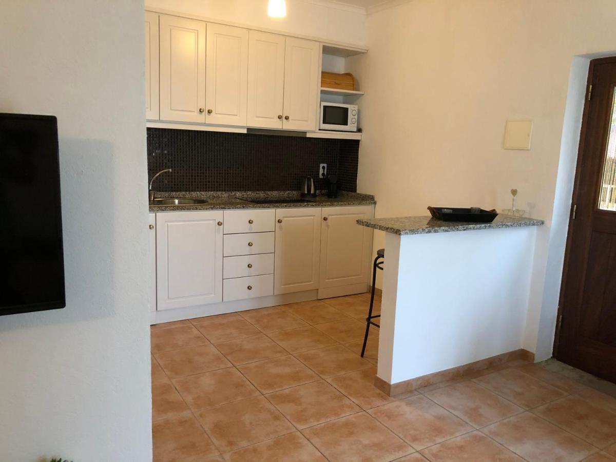 A Casa Amarela Lägenhet Pinheiro de Coja Exteriör bild