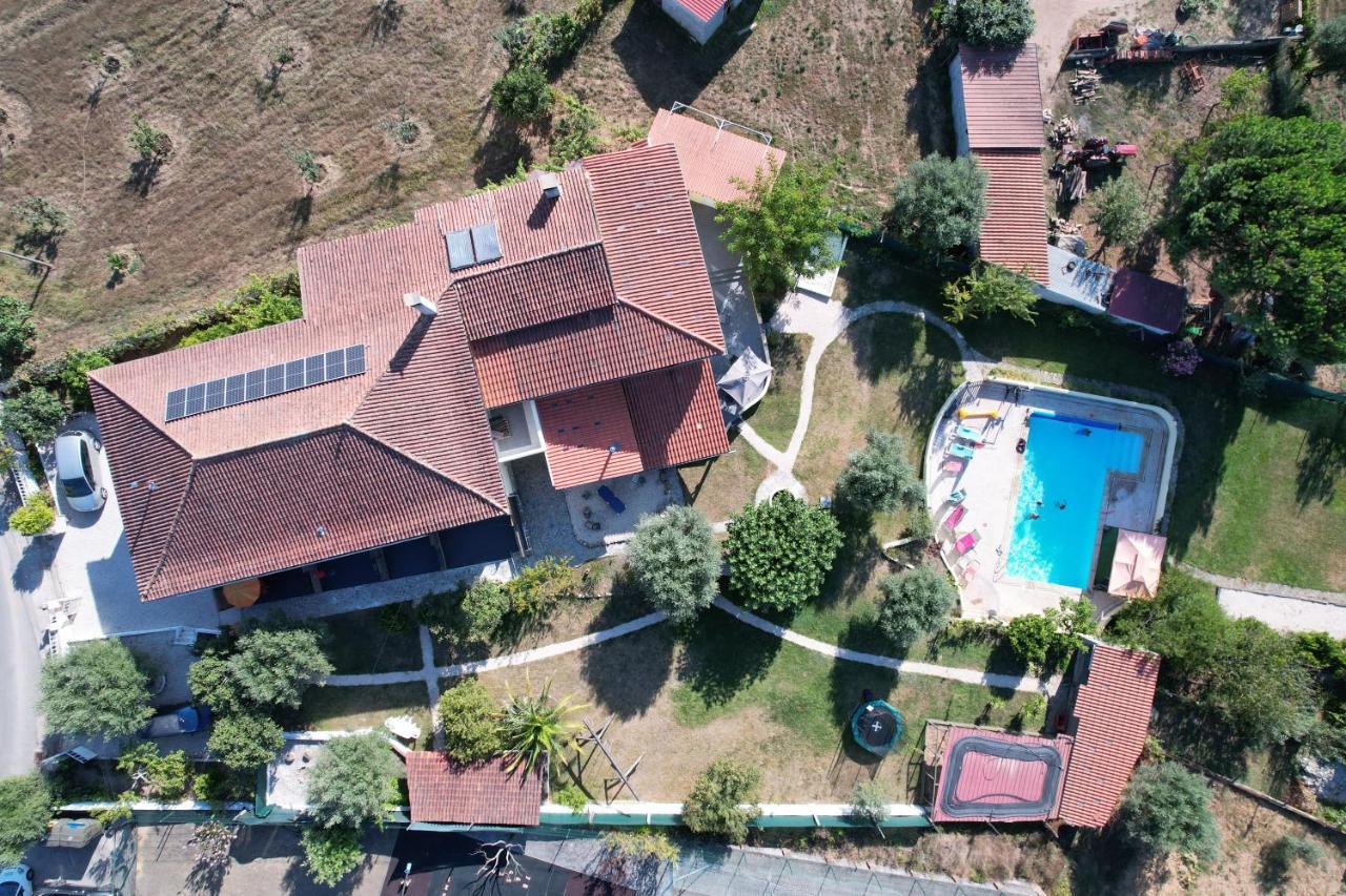 A Casa Amarela Lägenhet Pinheiro de Coja Exteriör bild