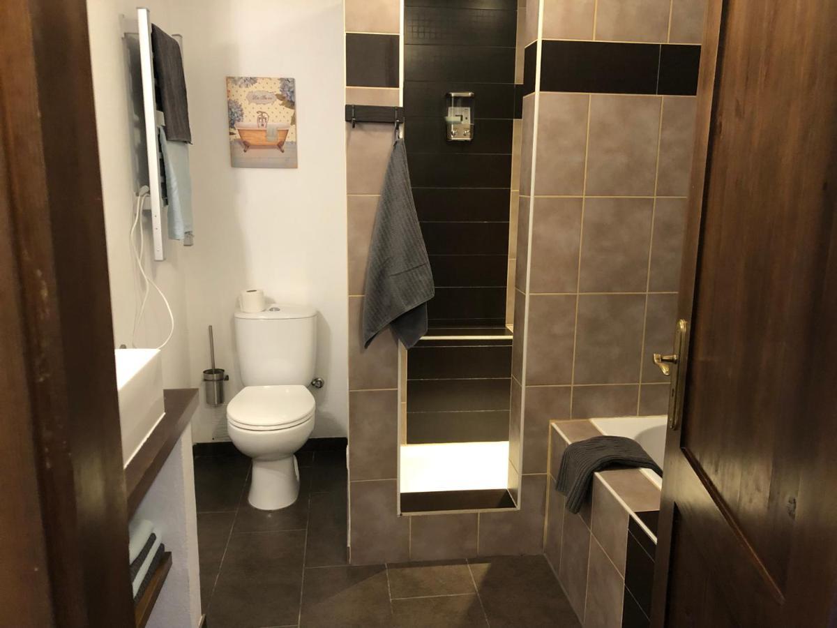 A Casa Amarela Lägenhet Pinheiro de Coja Exteriör bild