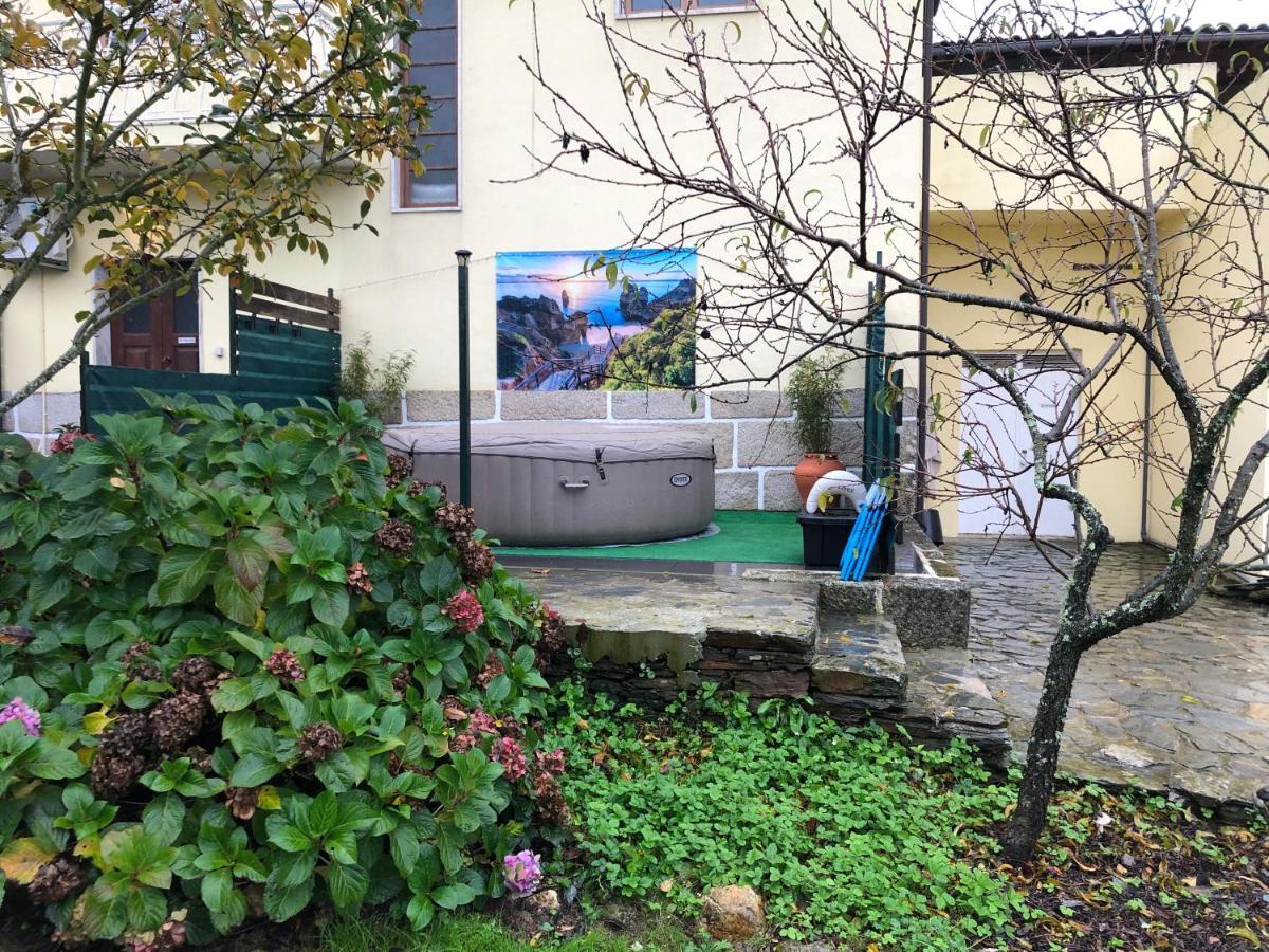 A Casa Amarela Lägenhet Pinheiro de Coja Exteriör bild